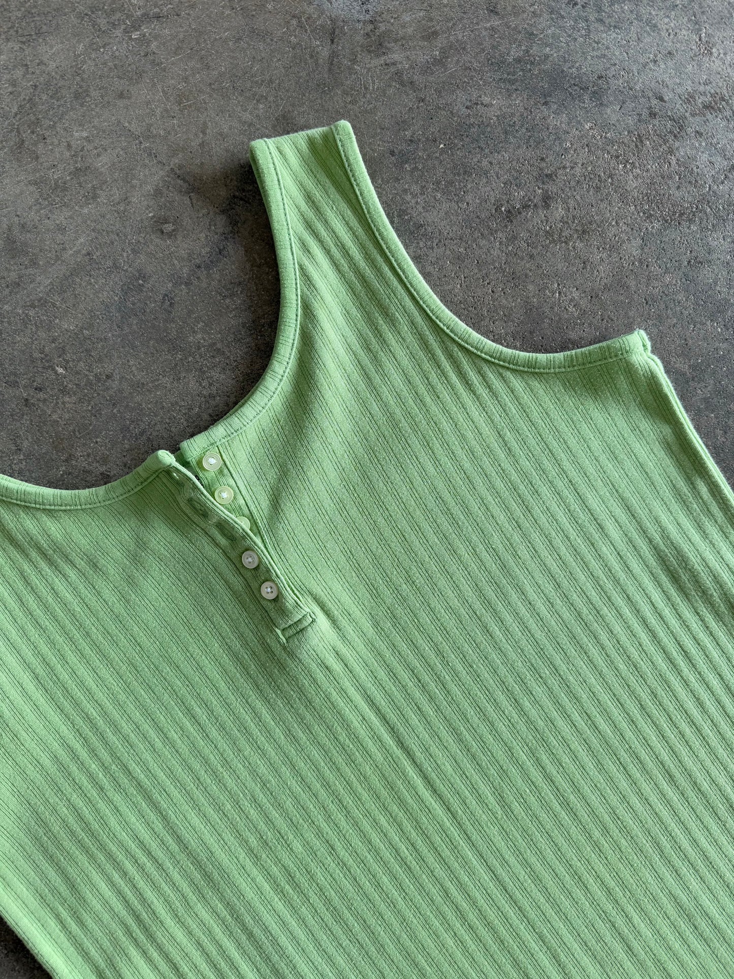 Button Tank - M