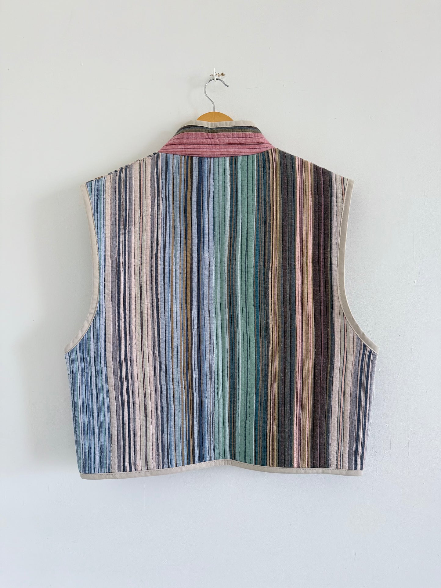 Quilt Zip Up Vest - L