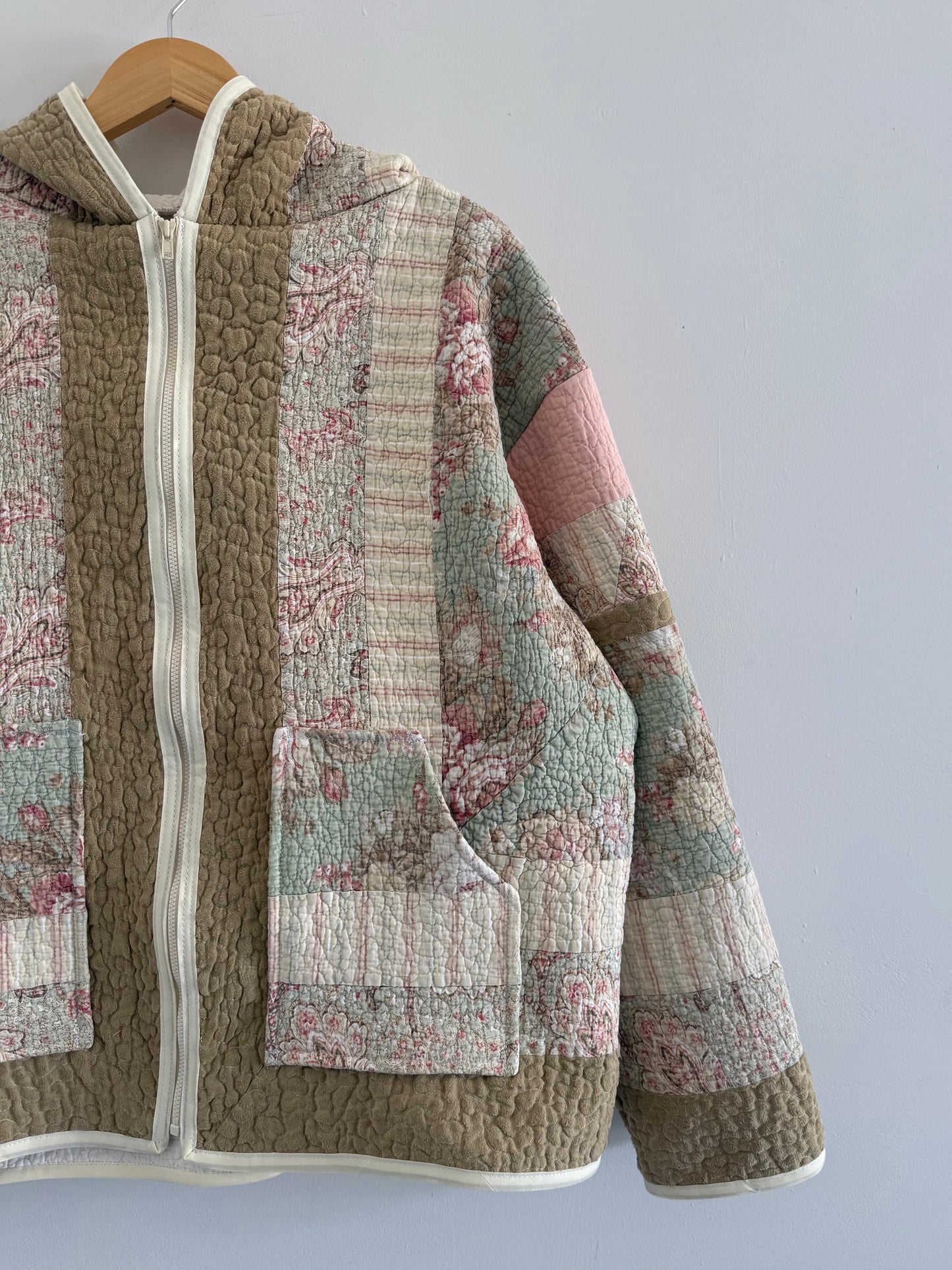 Quilt Hooded Jacket - XL