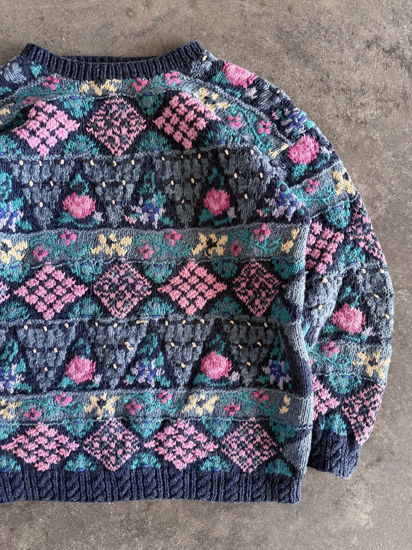 Sweater - M