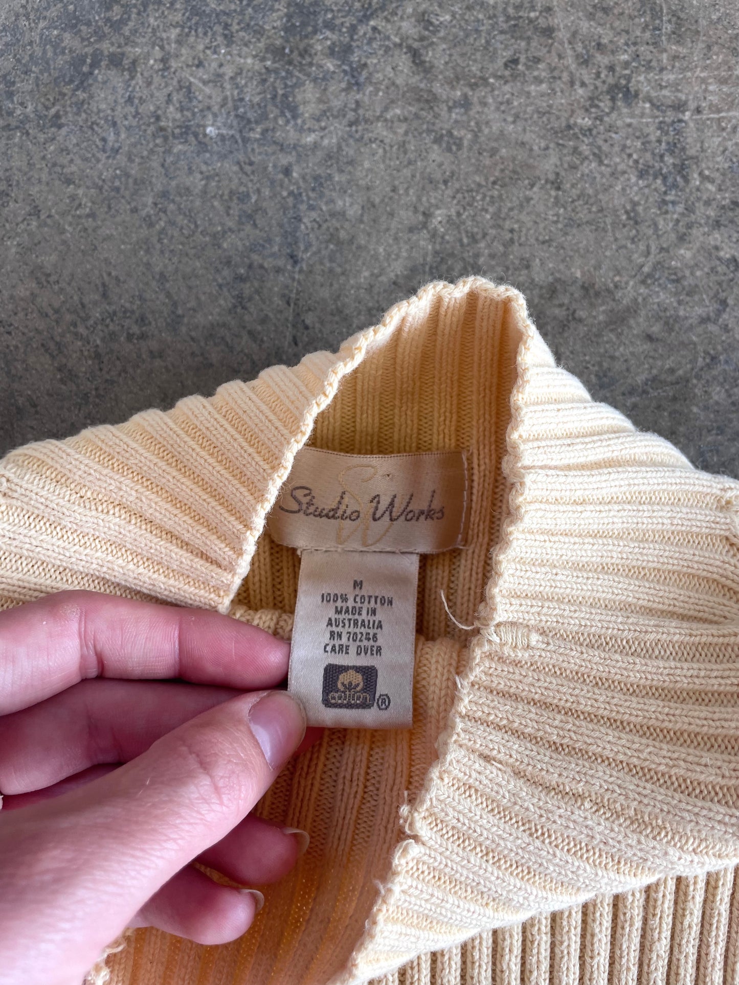 Mockneck Ribbed Sweater - M