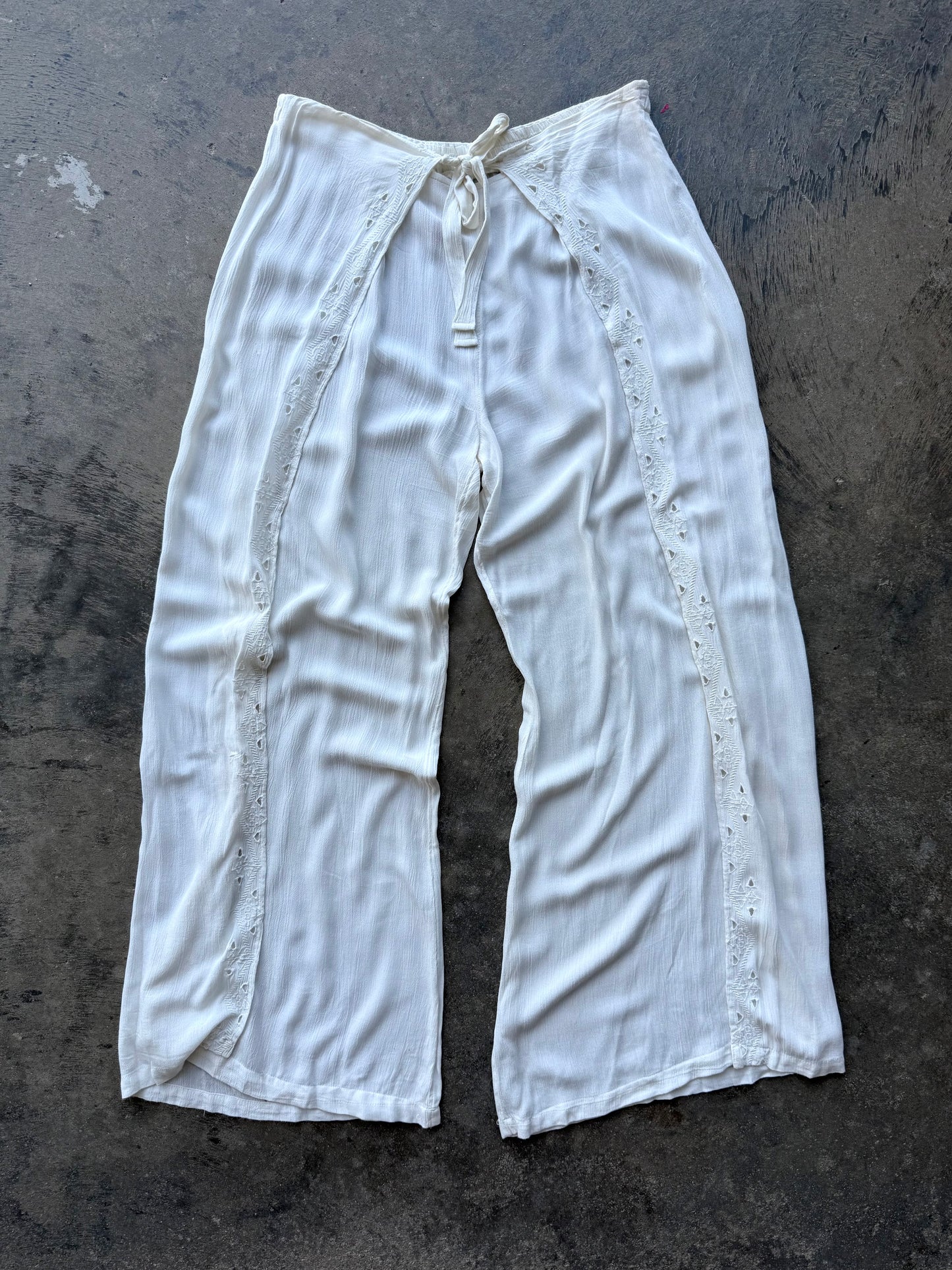 Cutout Flowy Pants - M