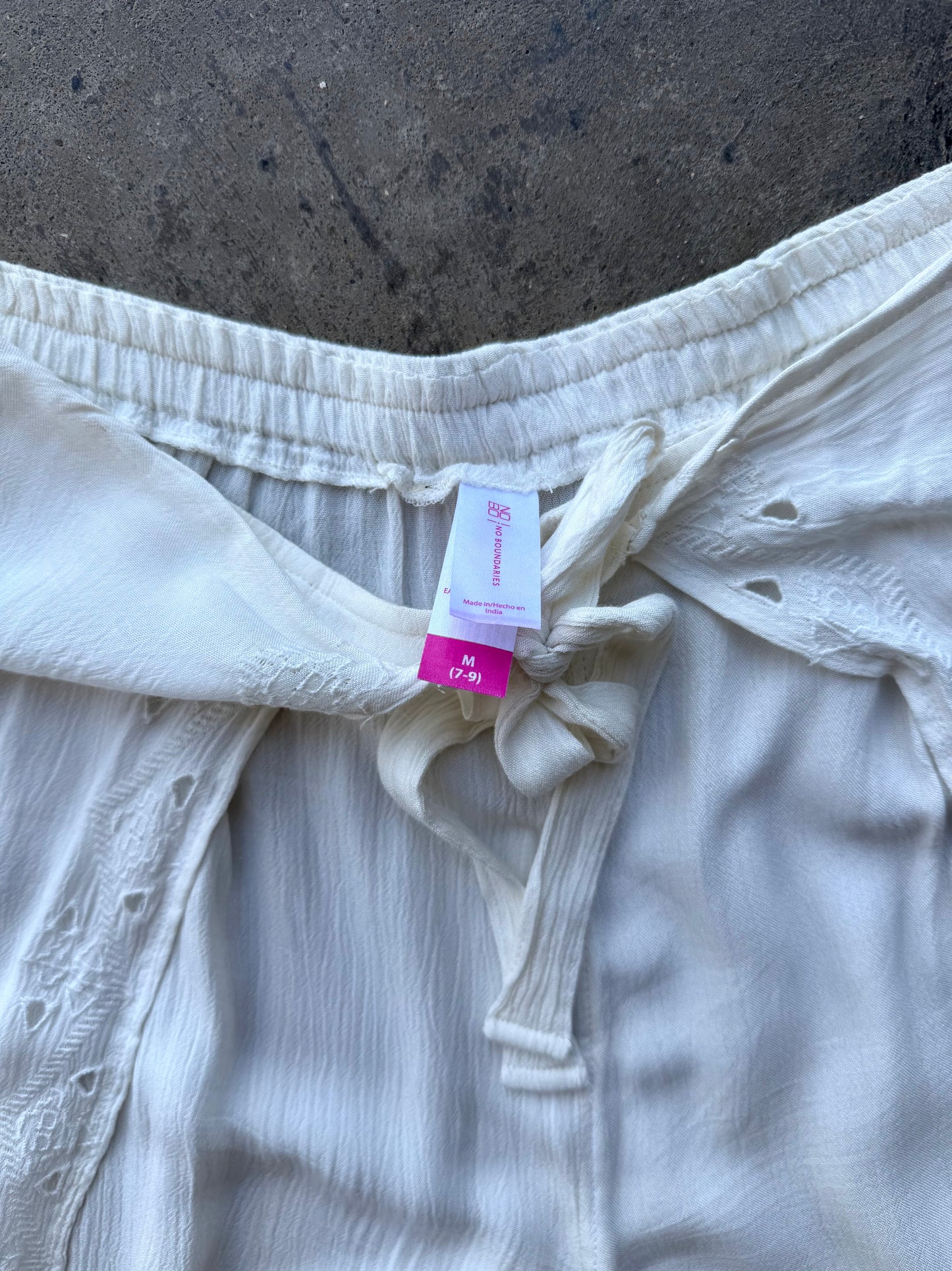 Cutout Flowy Pants - M