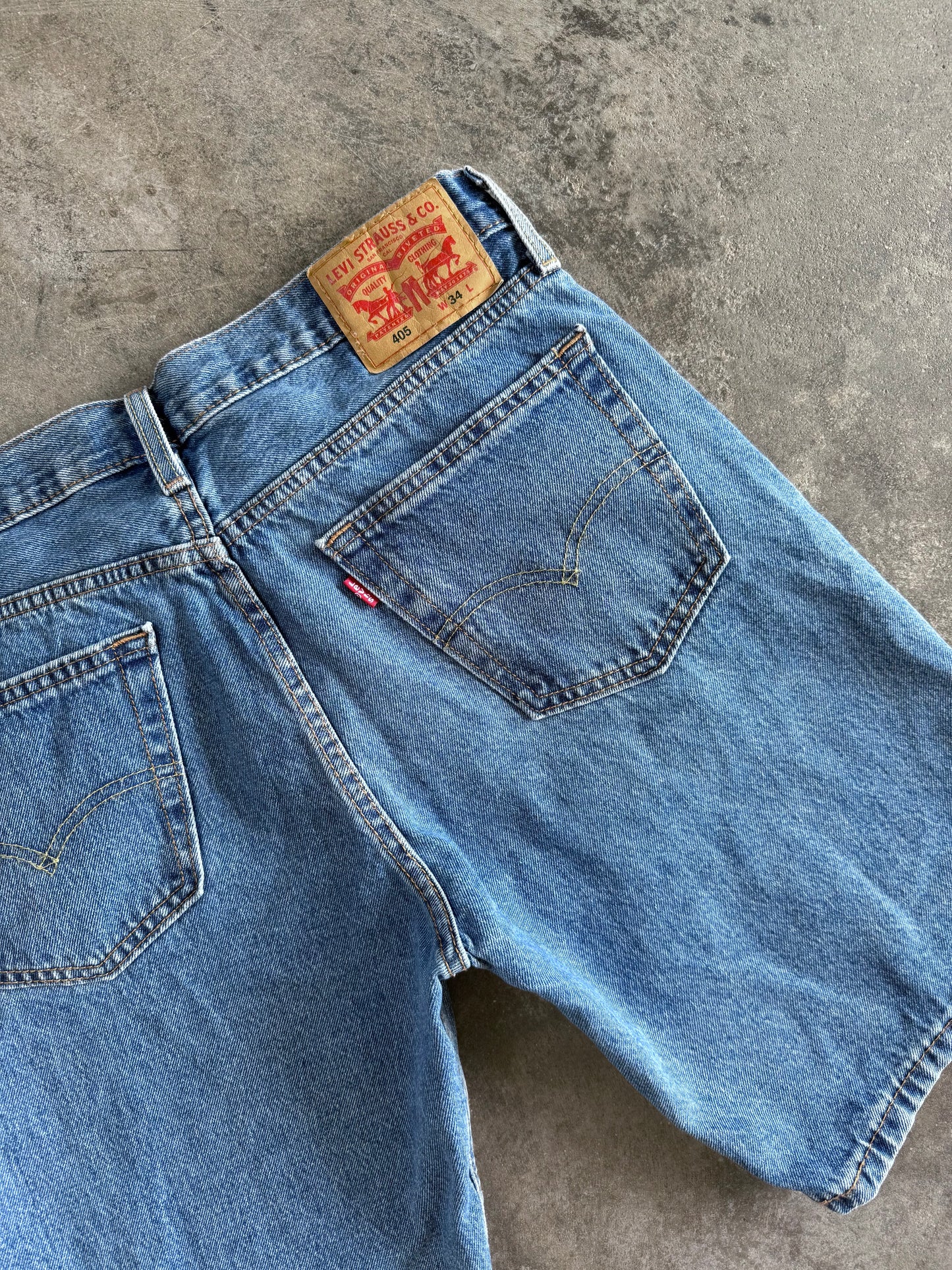 405 Levi’s - 34x9