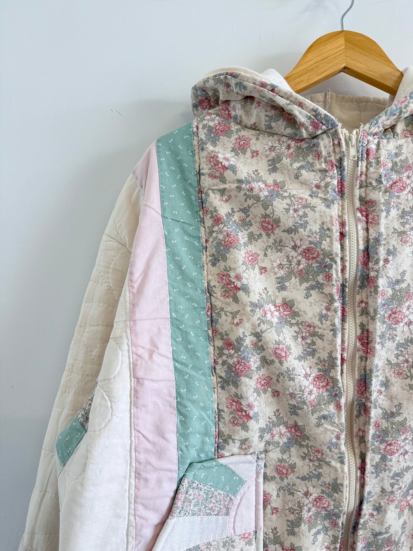Quilt Hooded Jacket - XL