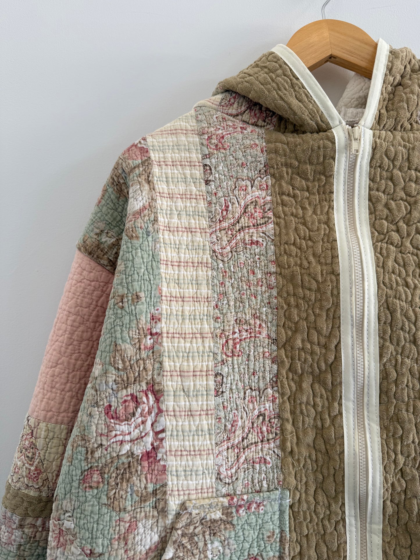 Quilt Hooded Jacket - XL