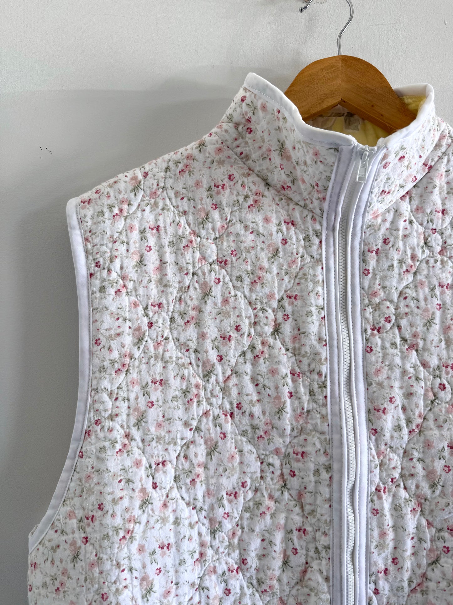Quilt Zip Up Vest - M