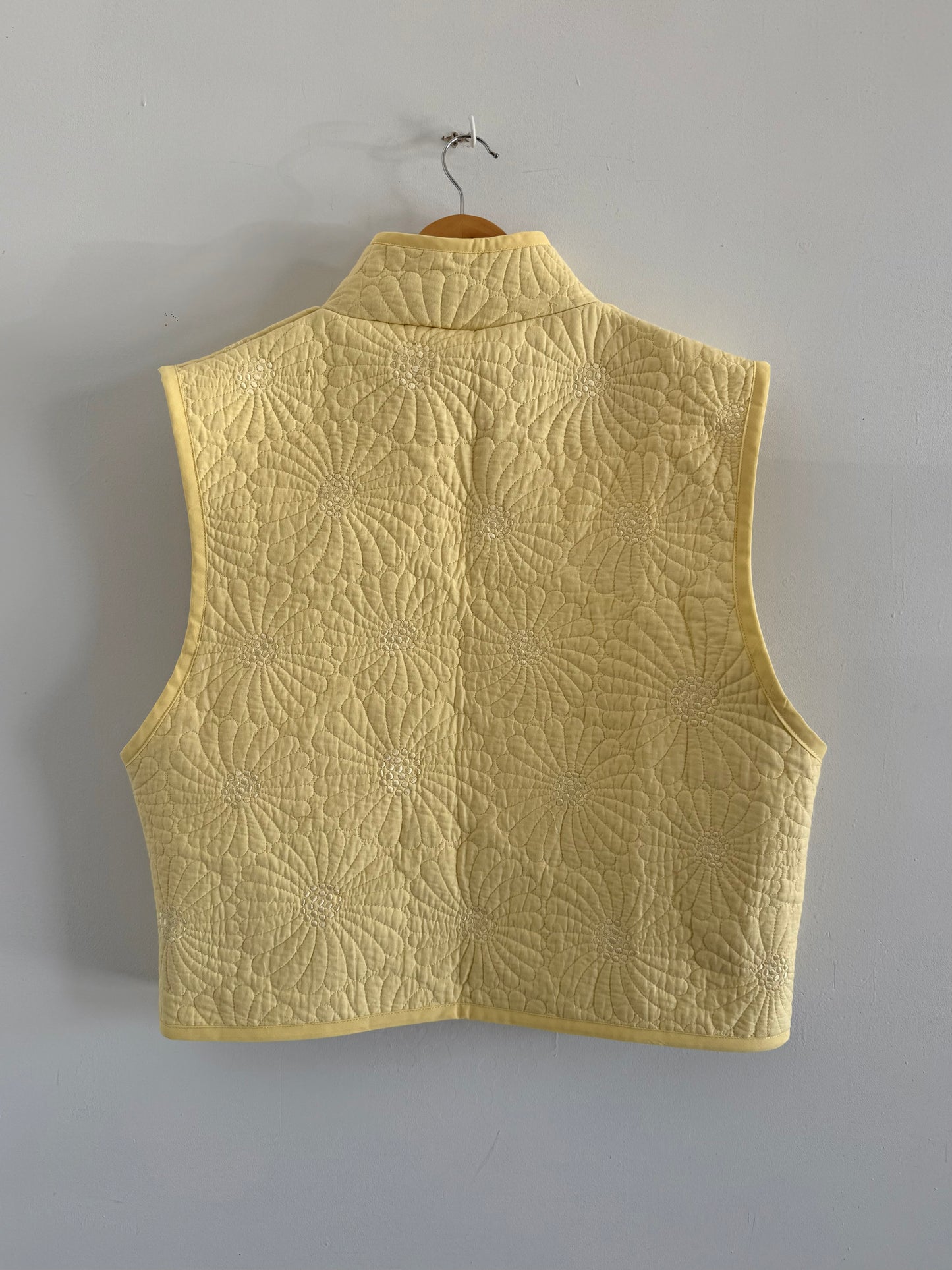 Quilt Zip Up Vest - L