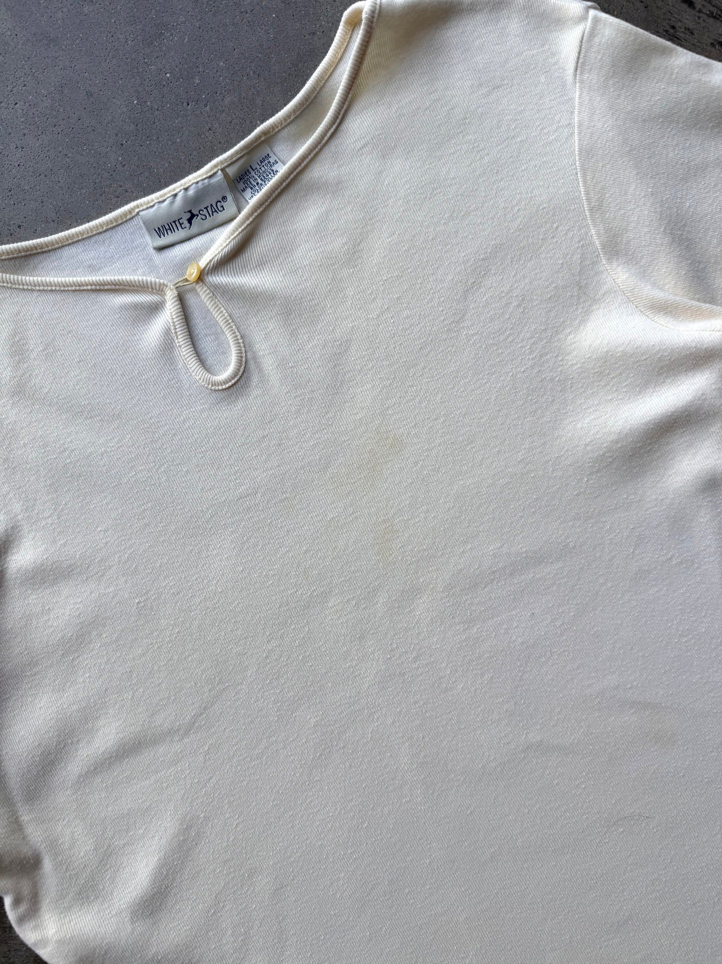 Keyhole Tee - L