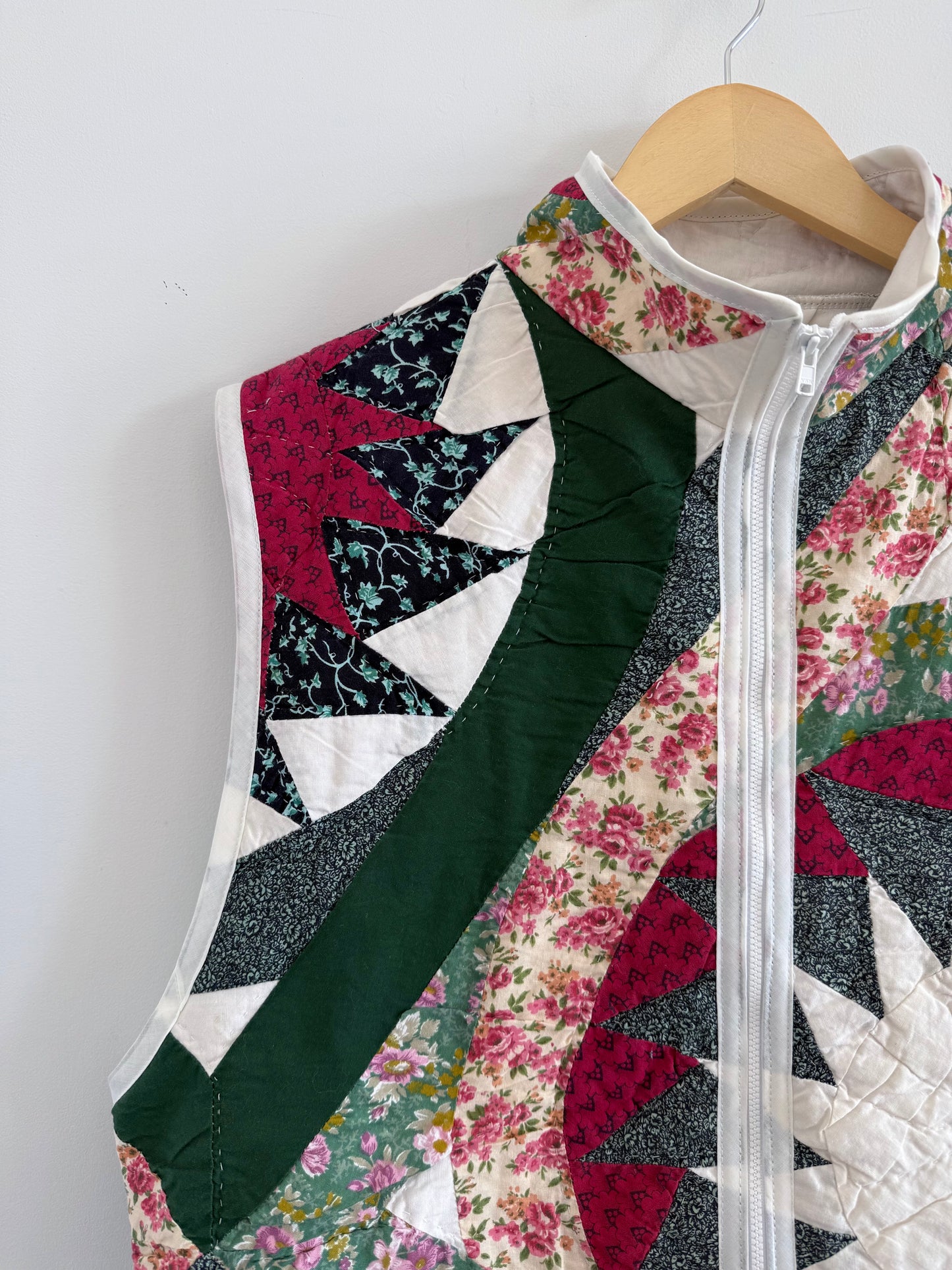 Quilt Zip Up Vest - L