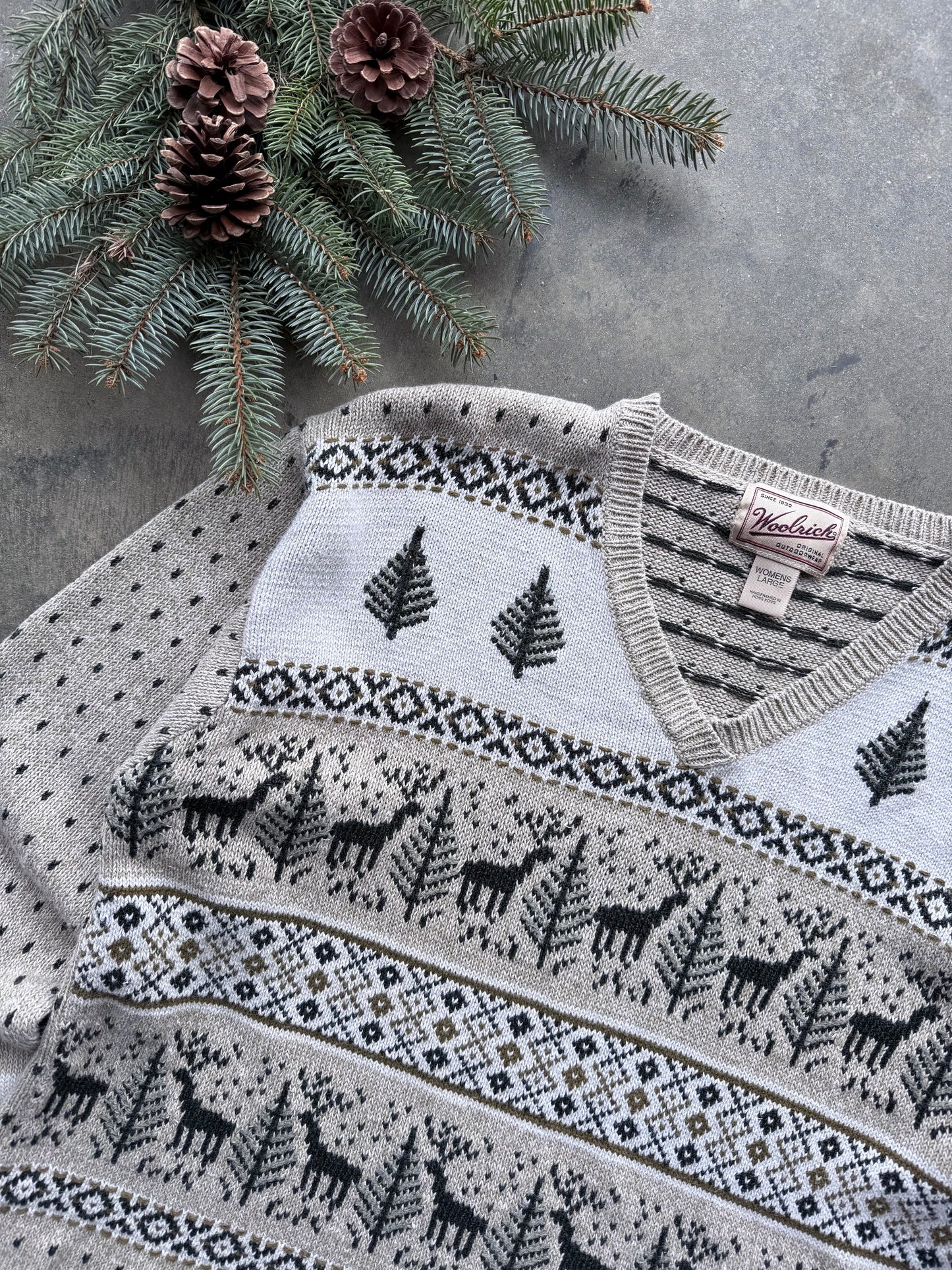 Reindeer Sweater - L