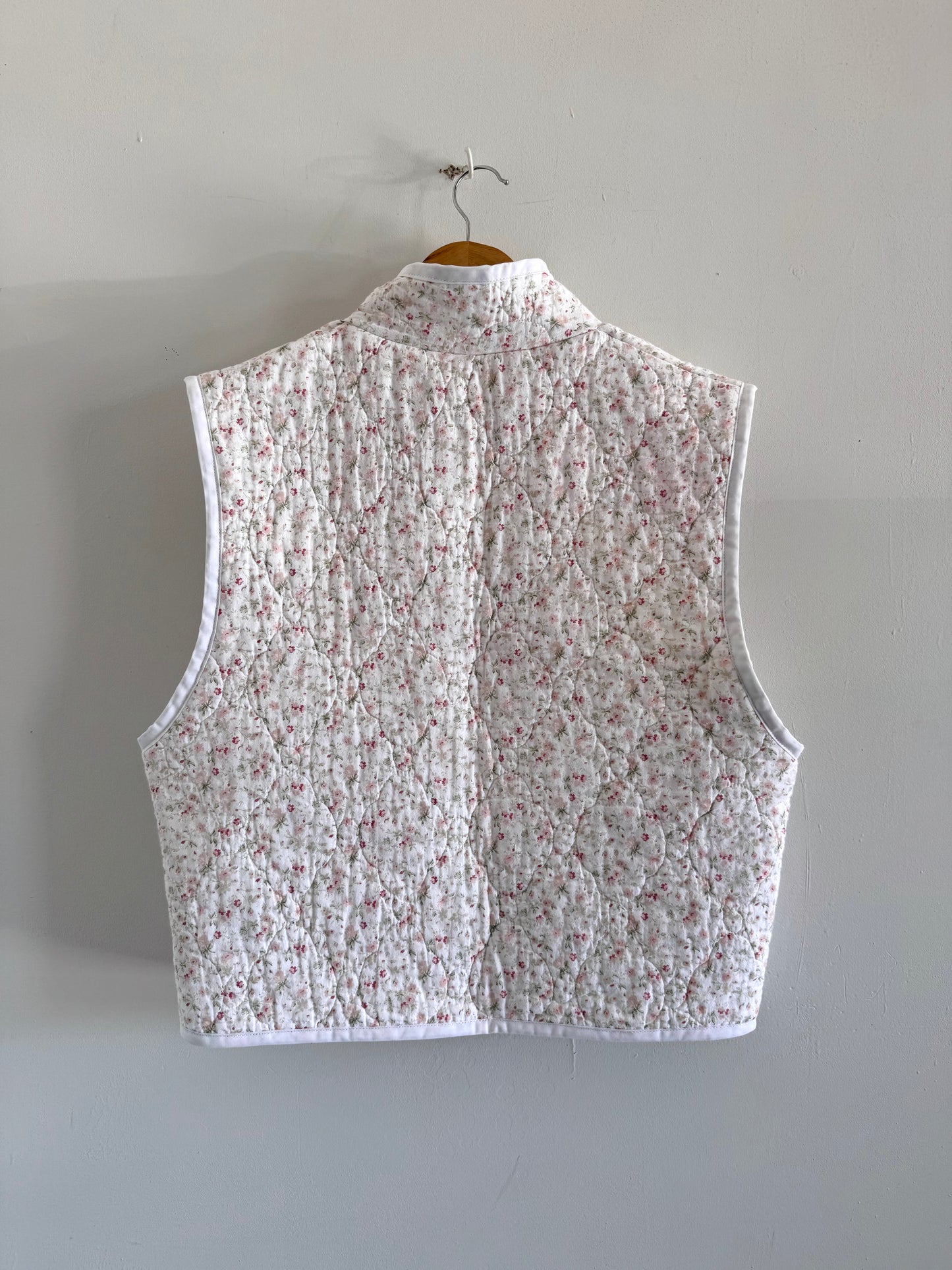 Quilt Zip Up Vest - M