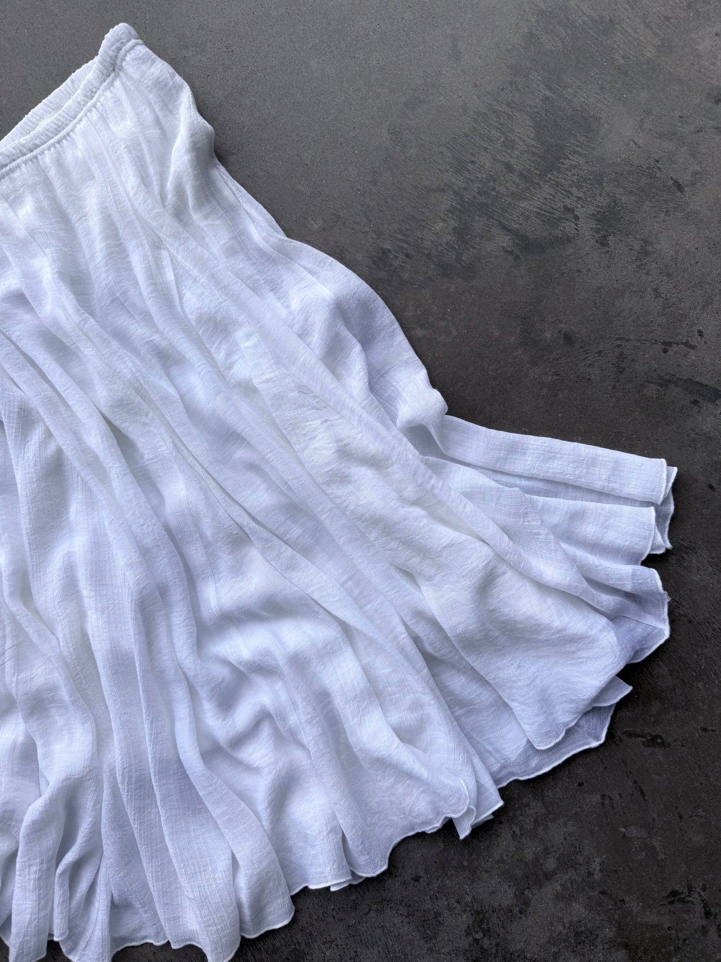 Flowy Midi Skirt - M