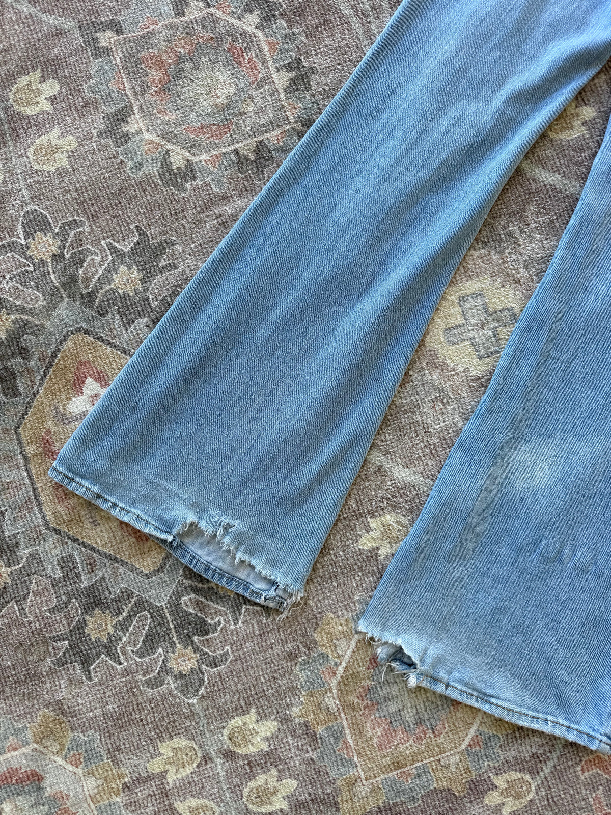 Distressed Jeans - 28x31