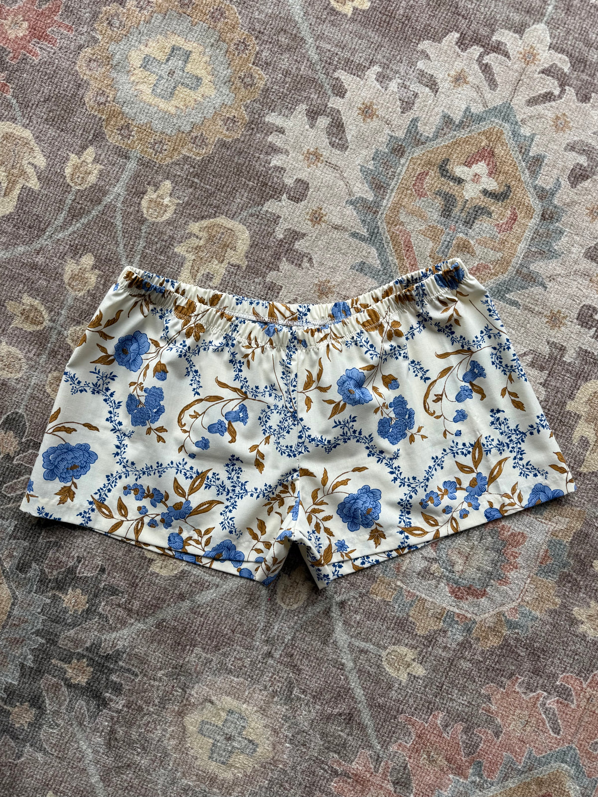Blythe Shorts - L