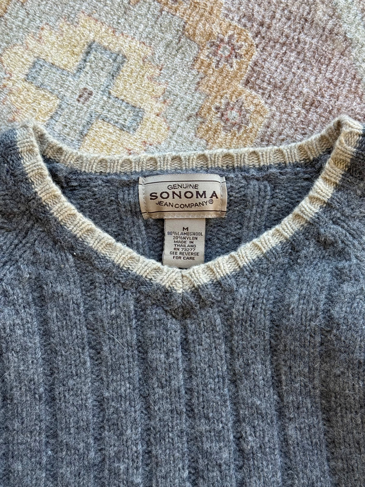 Sweater - M