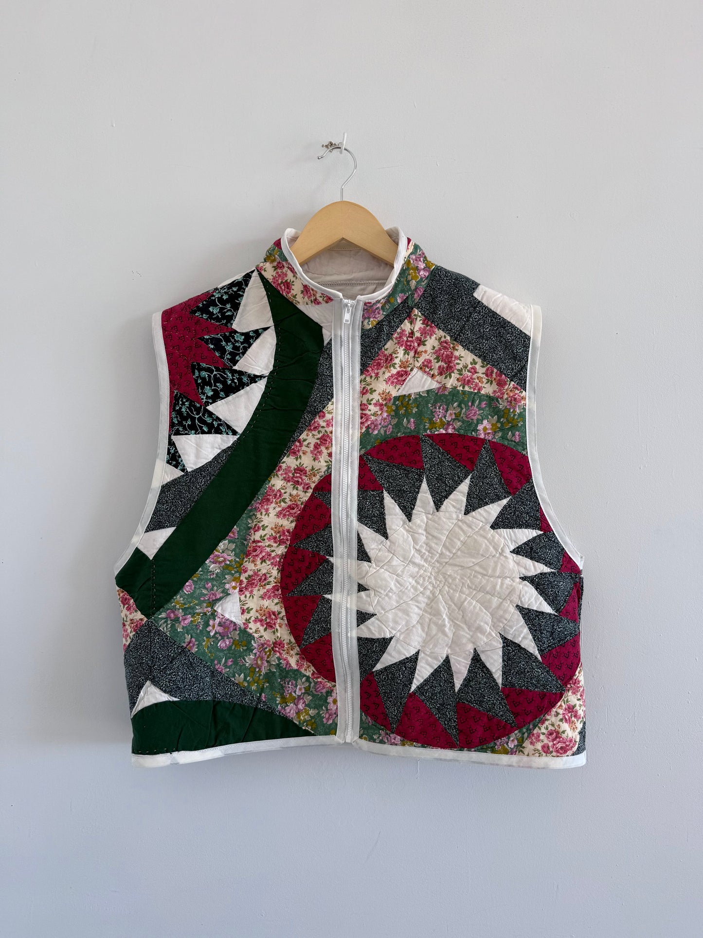 Quilt Zip Up Vest - L