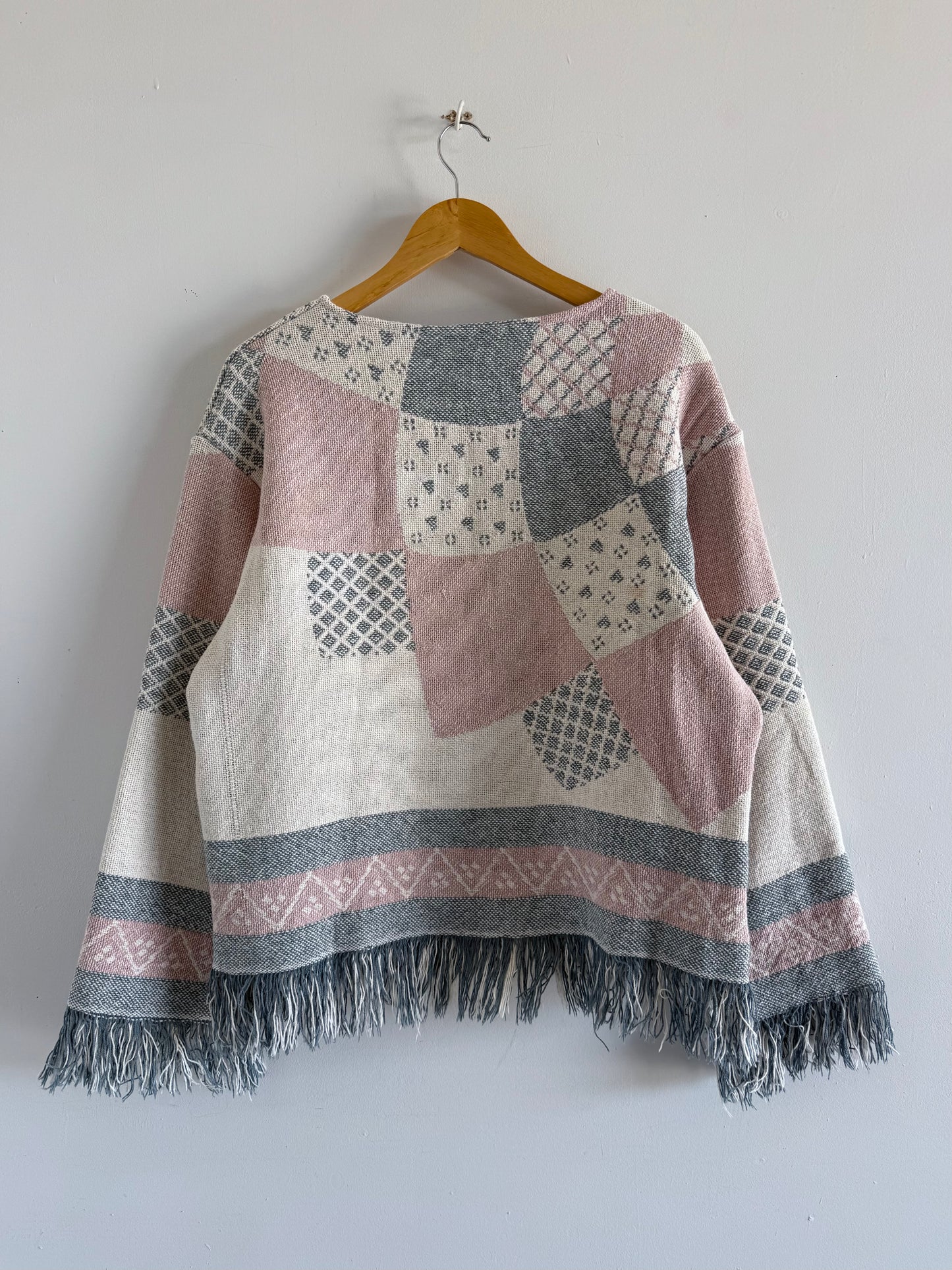 Fringe Blanket Crew - M