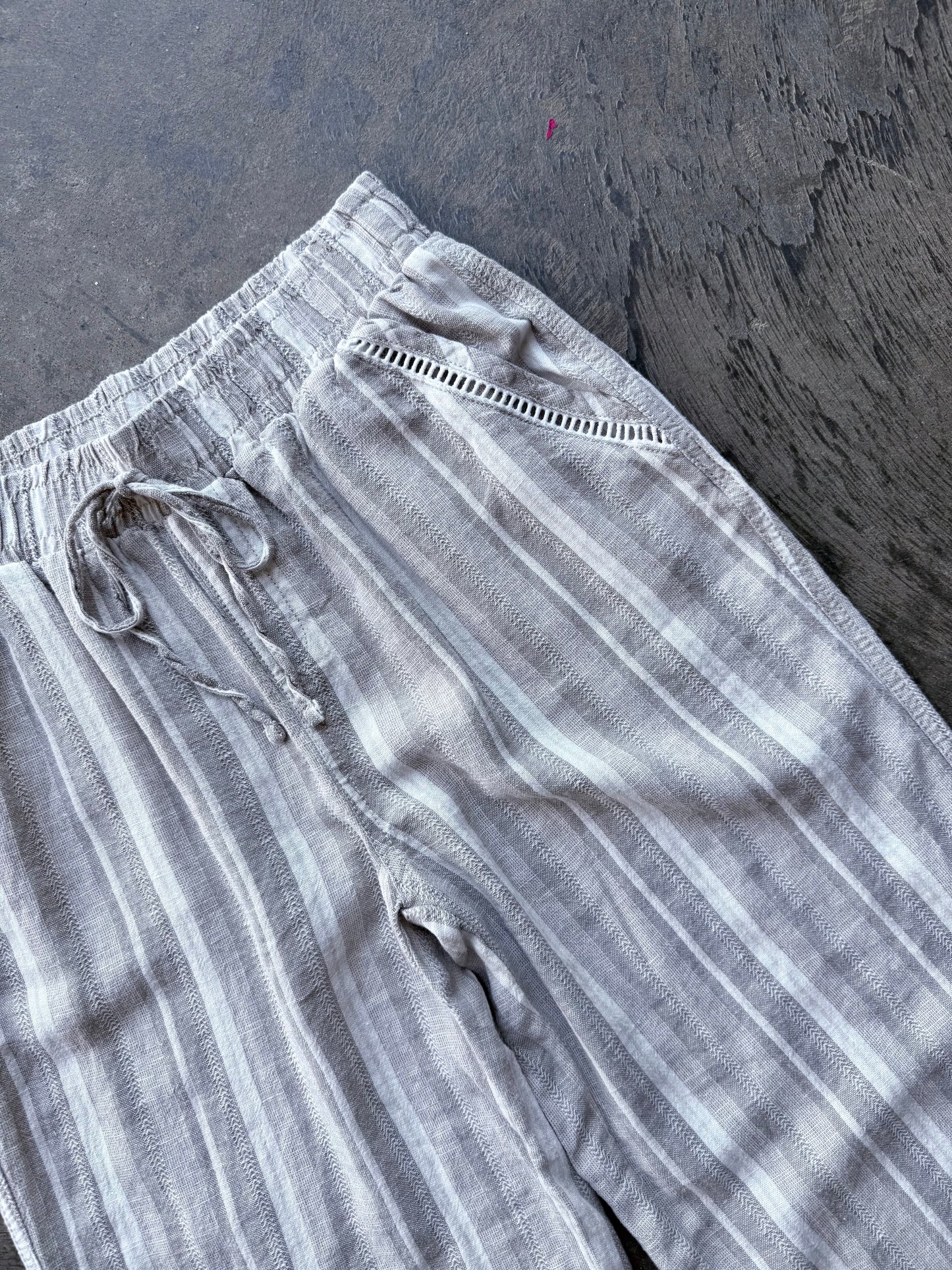Striped Flowy Pants - M