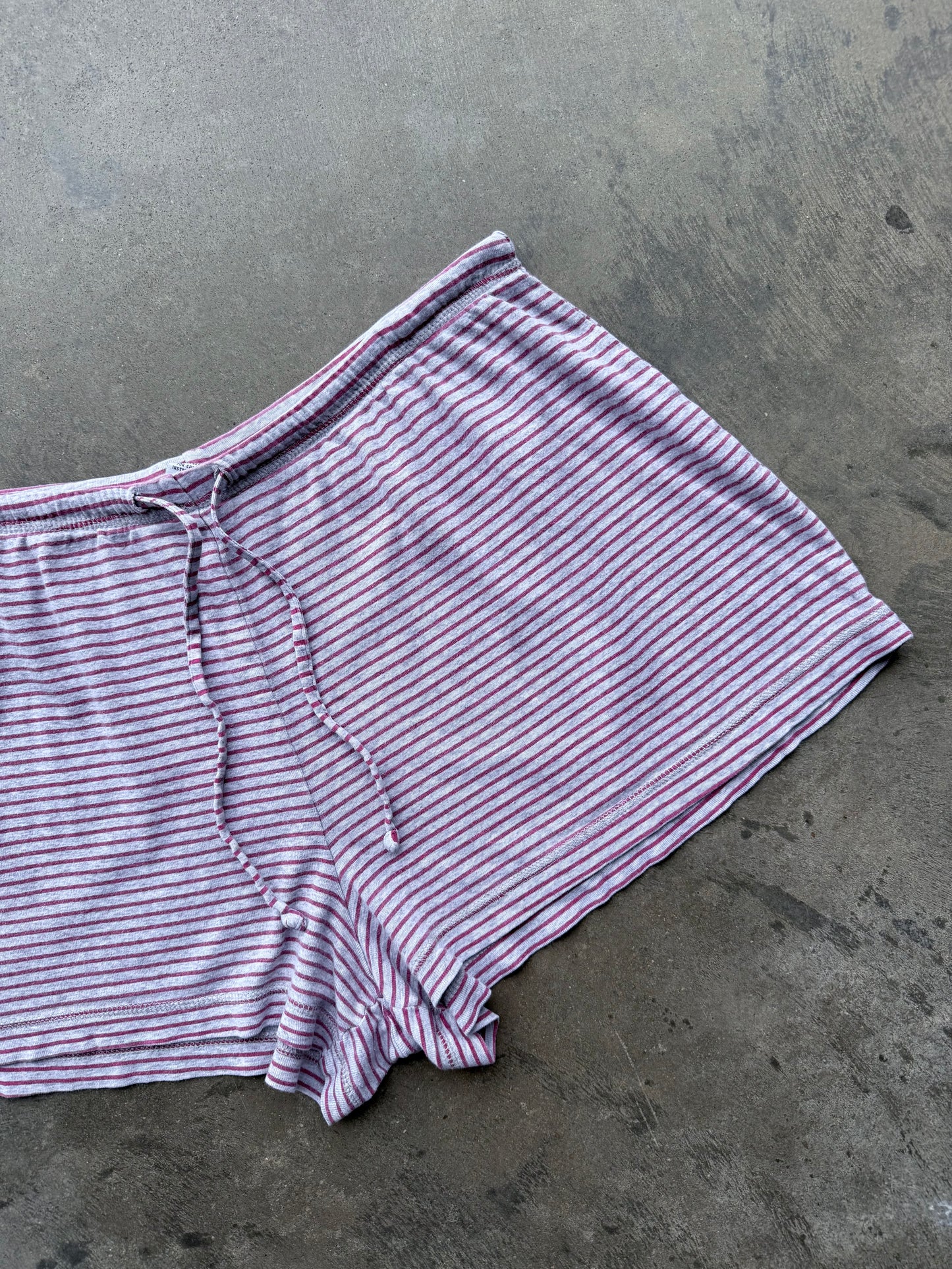 Striped Flowy Shorts - L