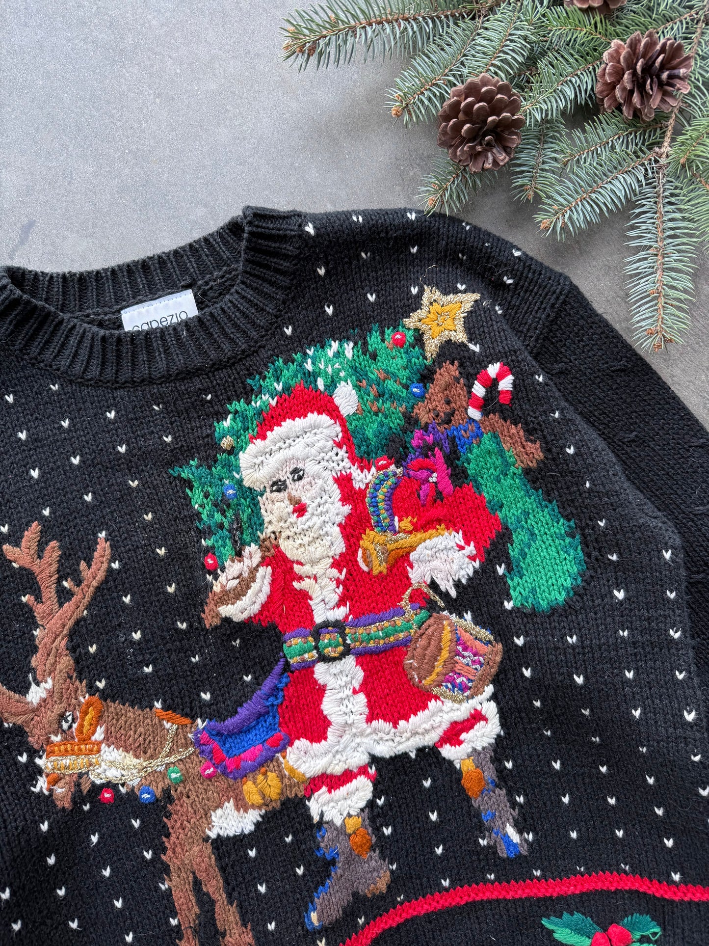 Santa Sweater - M