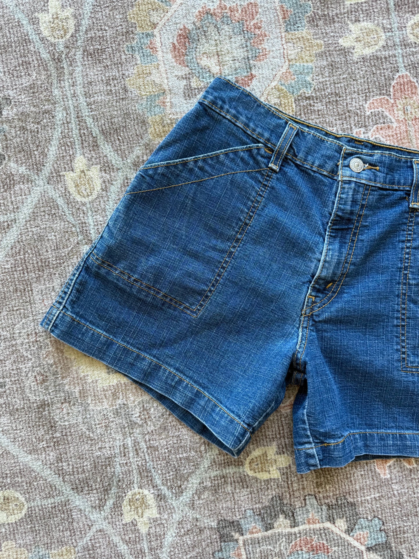 Levi’s Denim Shorts - 28” x 4.5”