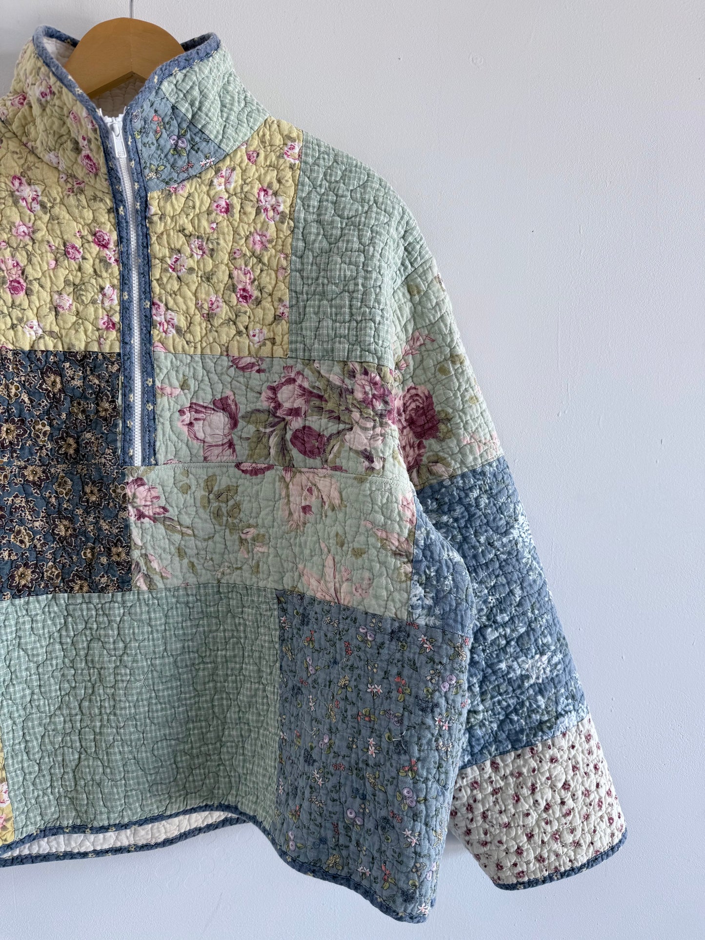 Quilt Quarter Zip - M