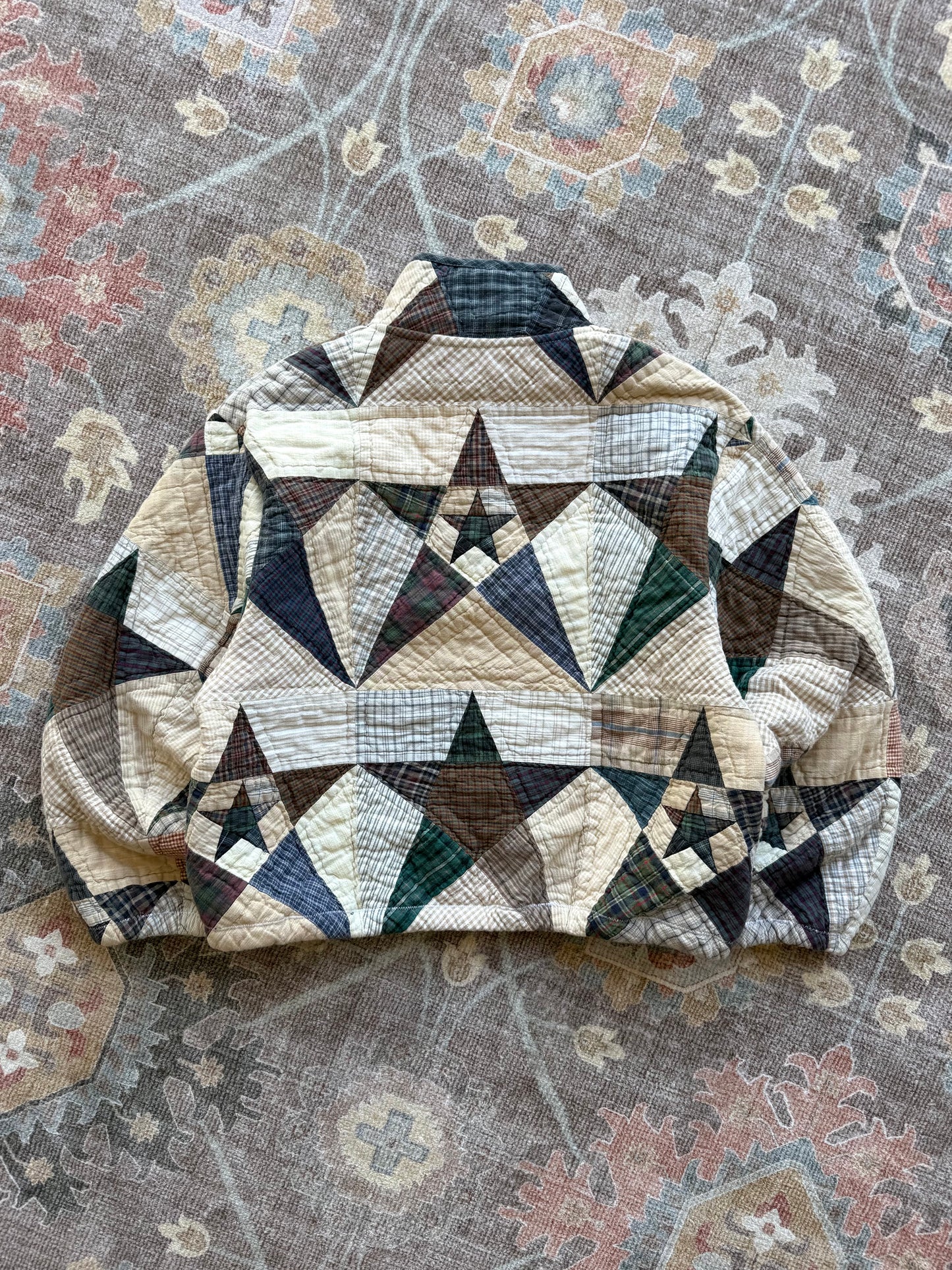 Quilt Cinch Snap Button Pullover - M
