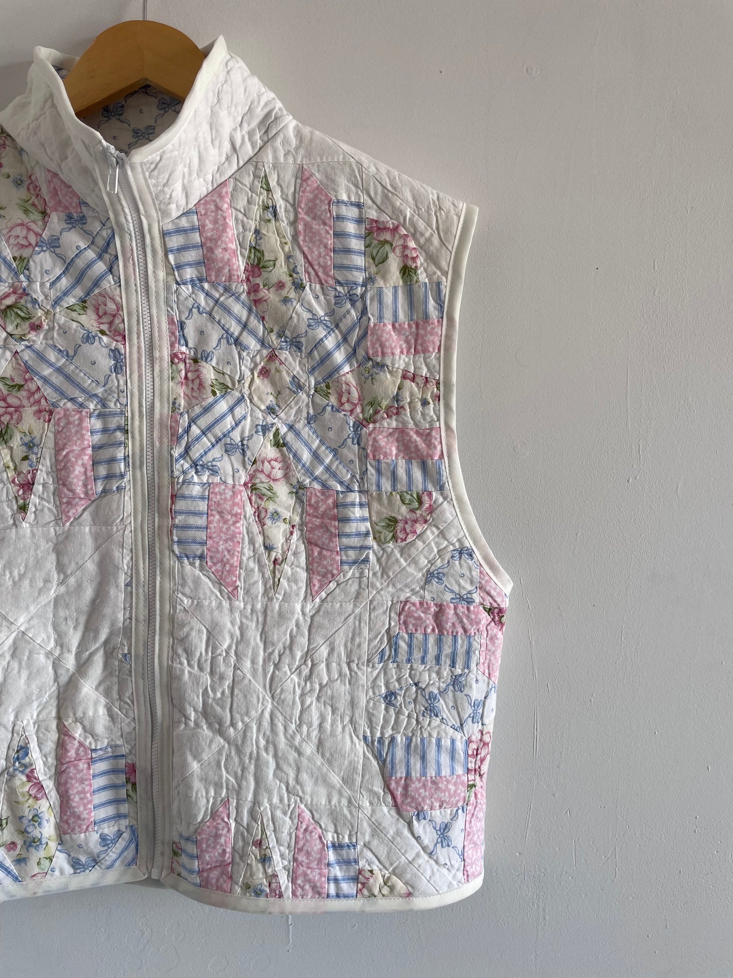 Quilt Zip Up Vest - M