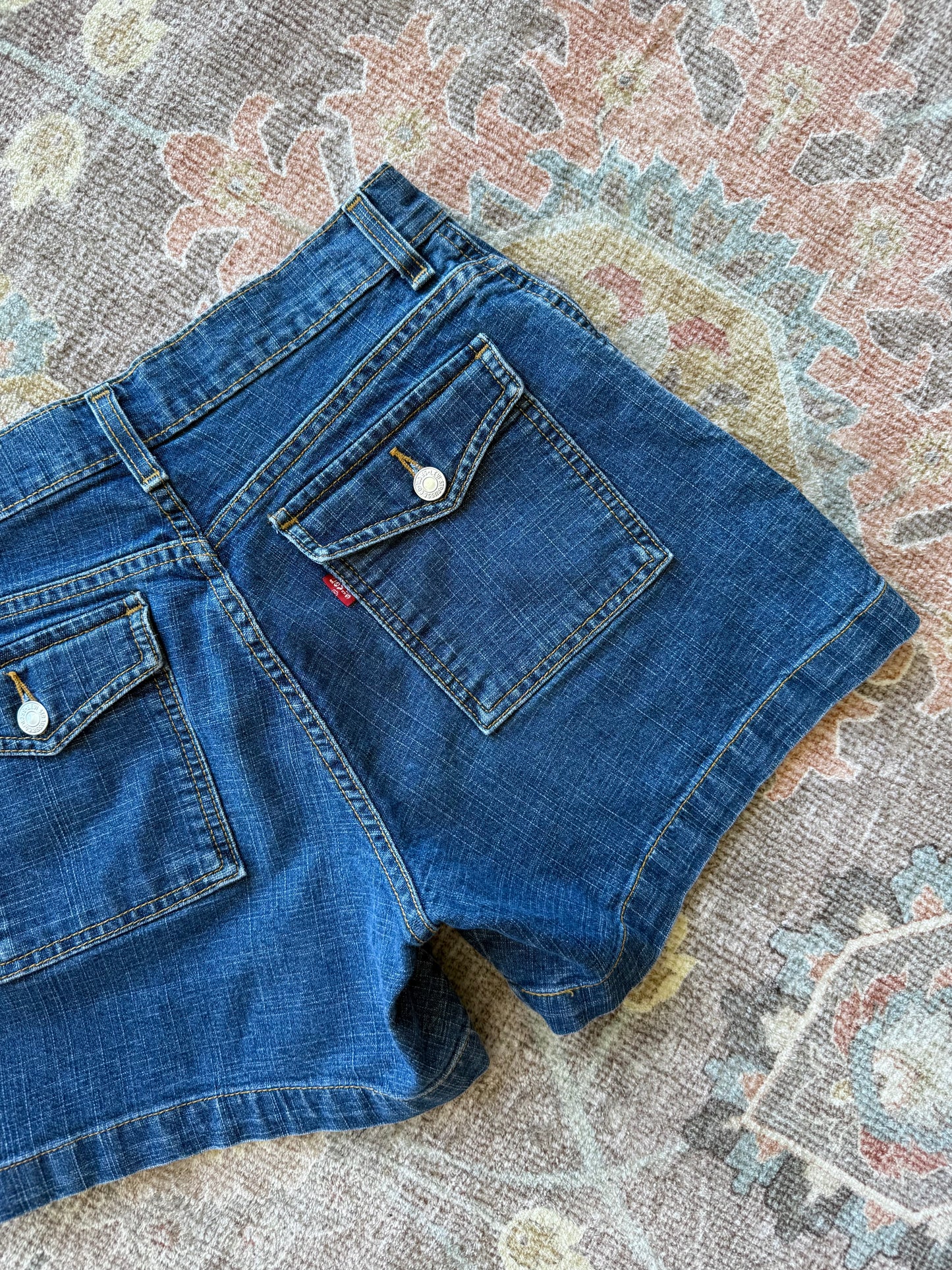 Levi’s Denim Shorts - 28” x 4.5”