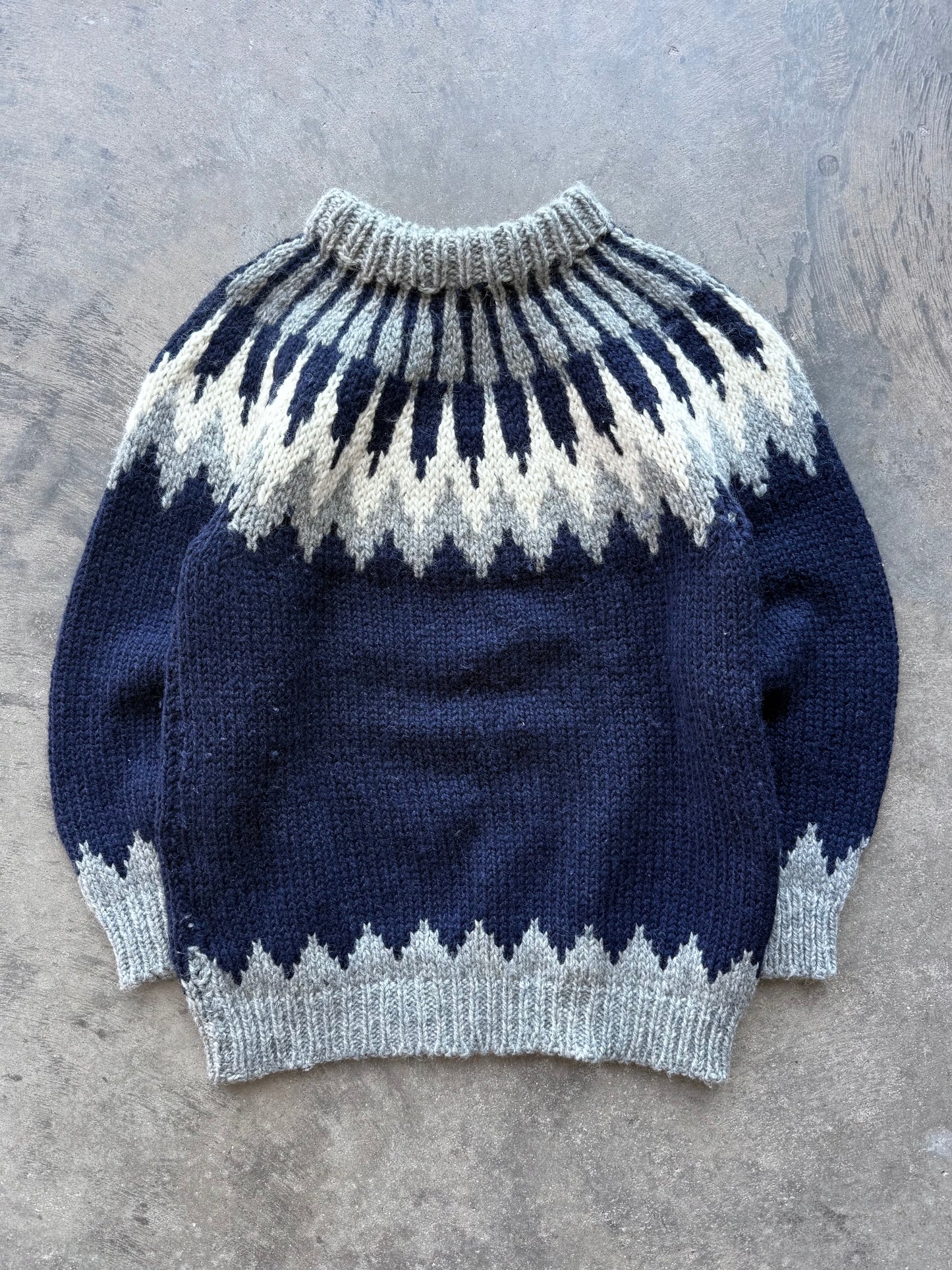 Sweater - L