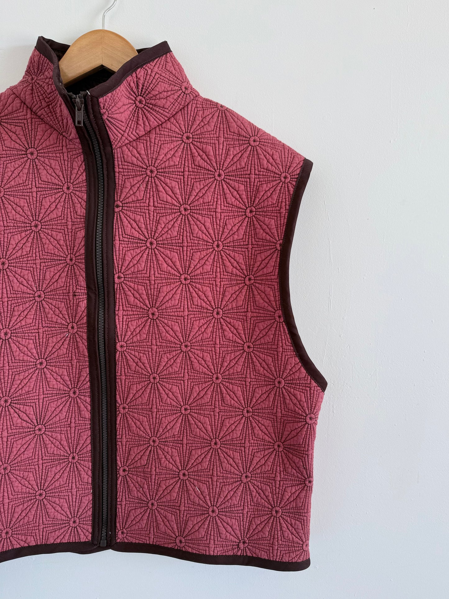 Quilt Zip Up Vest - L