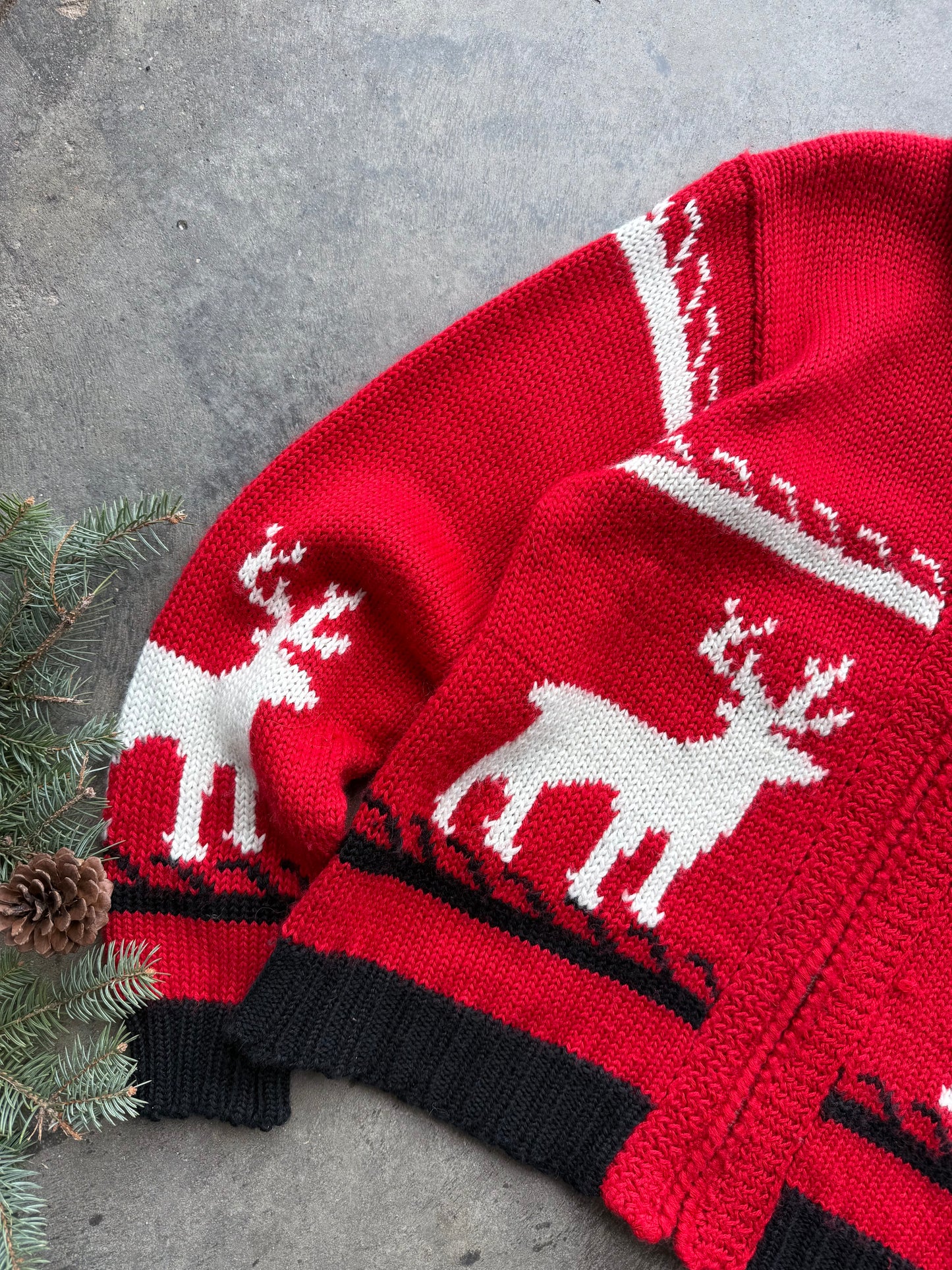 Reindeer Zip Up Cardigan - M
