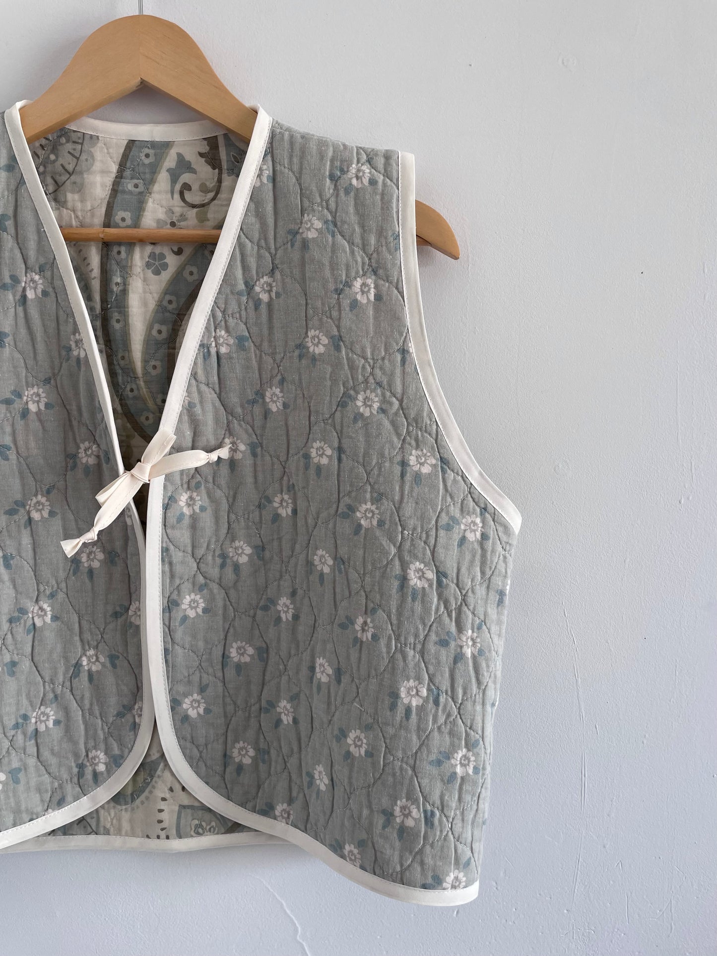 Quilt Tie Vest - L