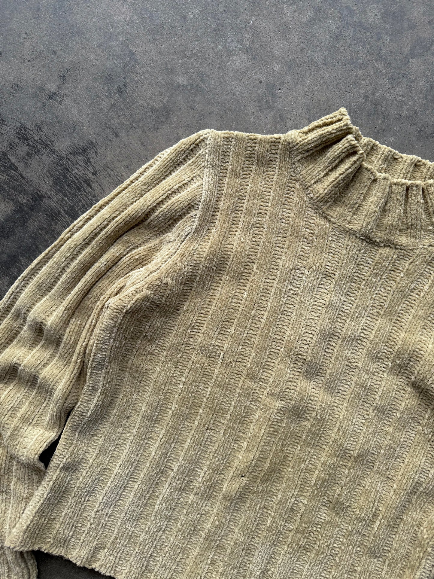 Turtleneck Sweater - XL