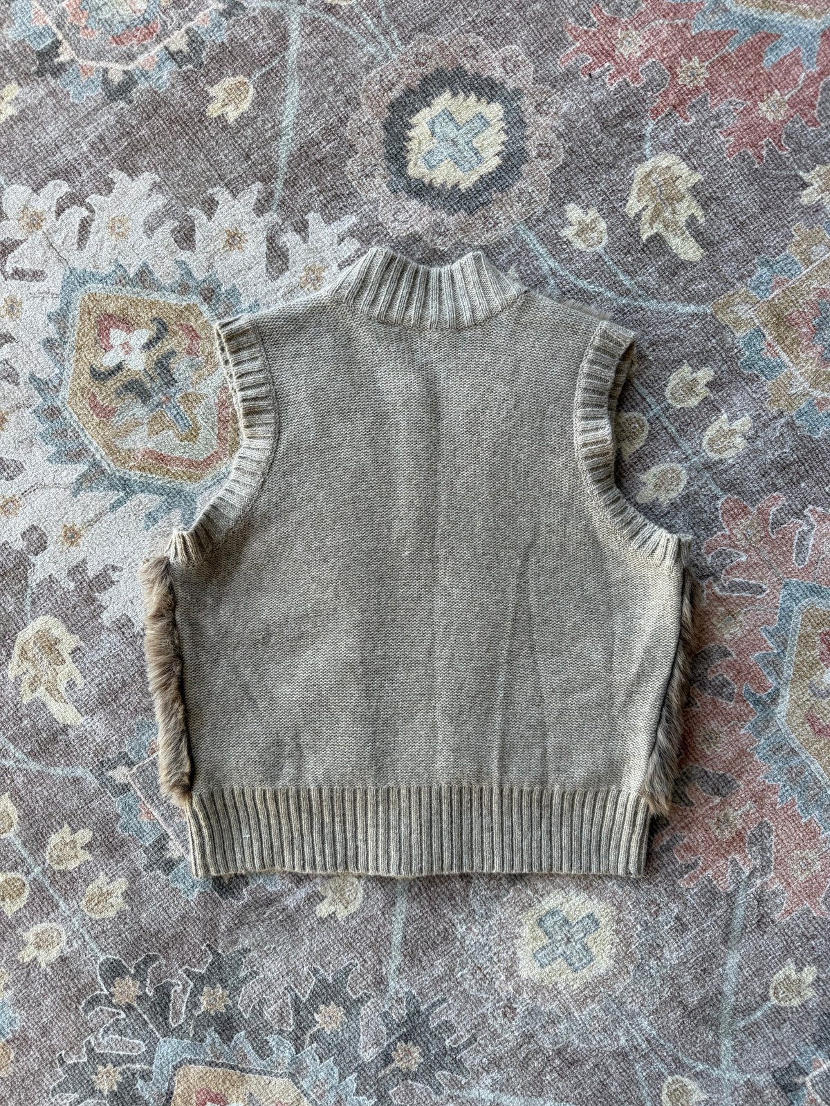 Faux Fur Zip Up Sweater Vest - L