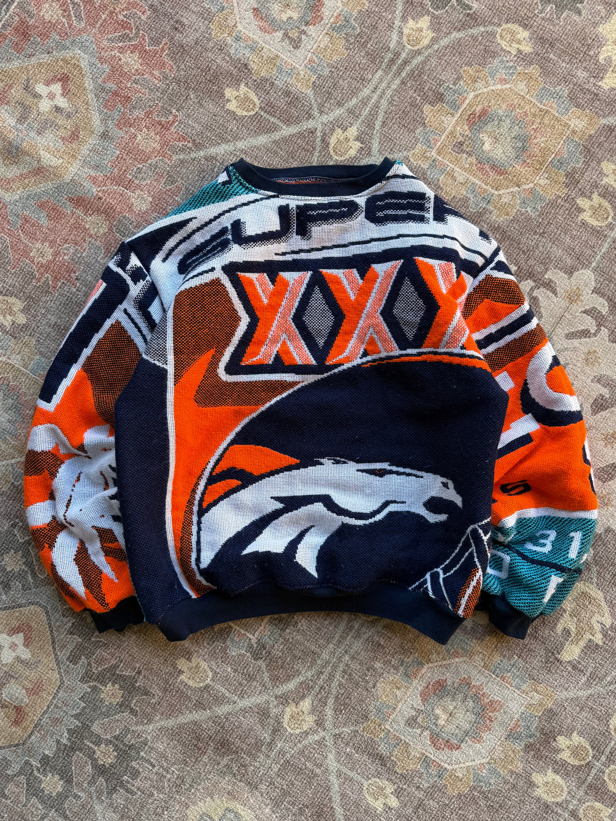 Broncos Blanket Crew - S/M